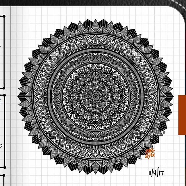 TBT : Closeup of Bullet Journal Mandala from 11/14/17